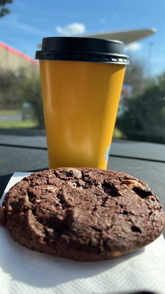 Cappuccino mit Cookie